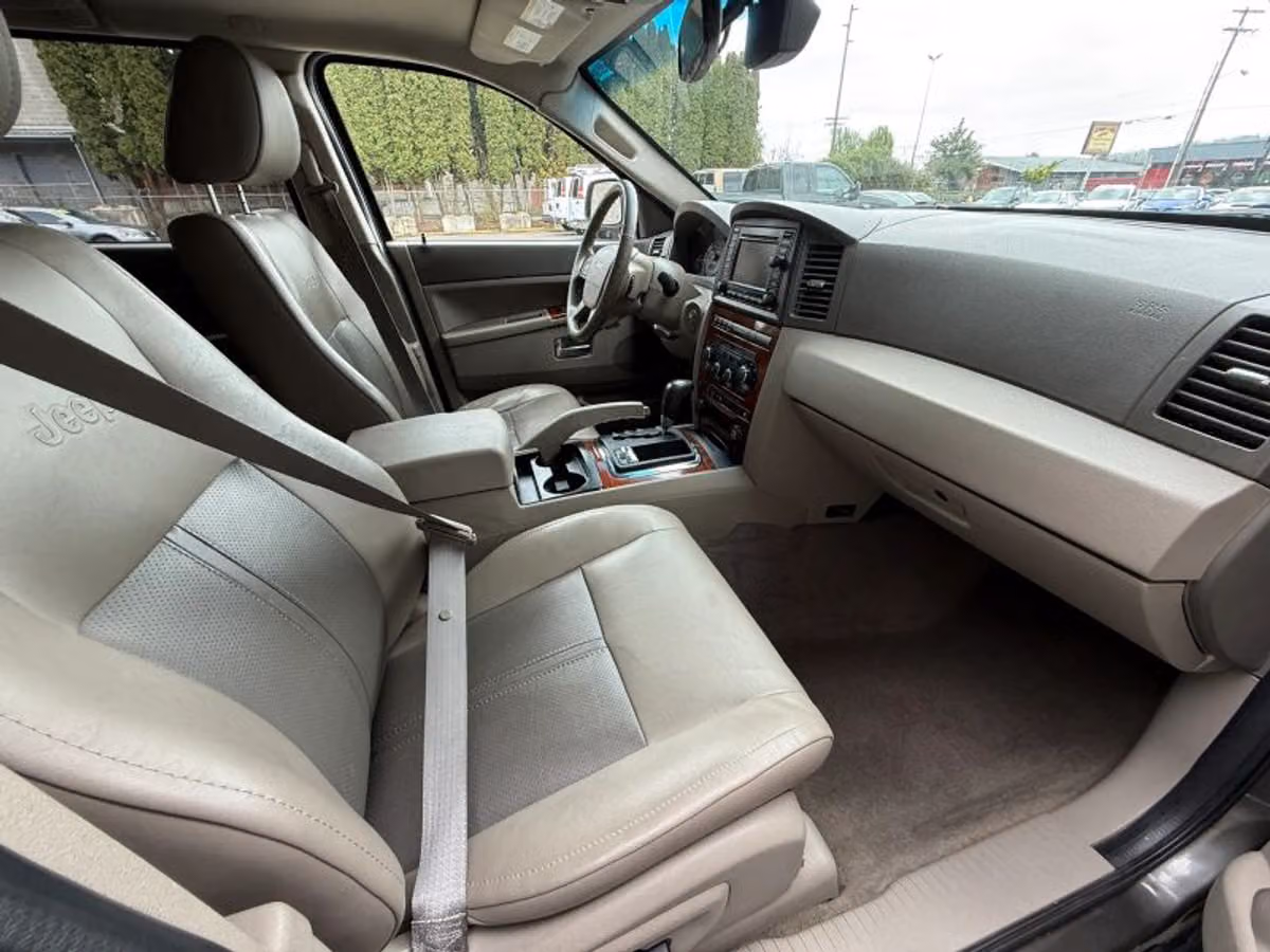 2005 Jeep Grand Cherokee Limited Image 14