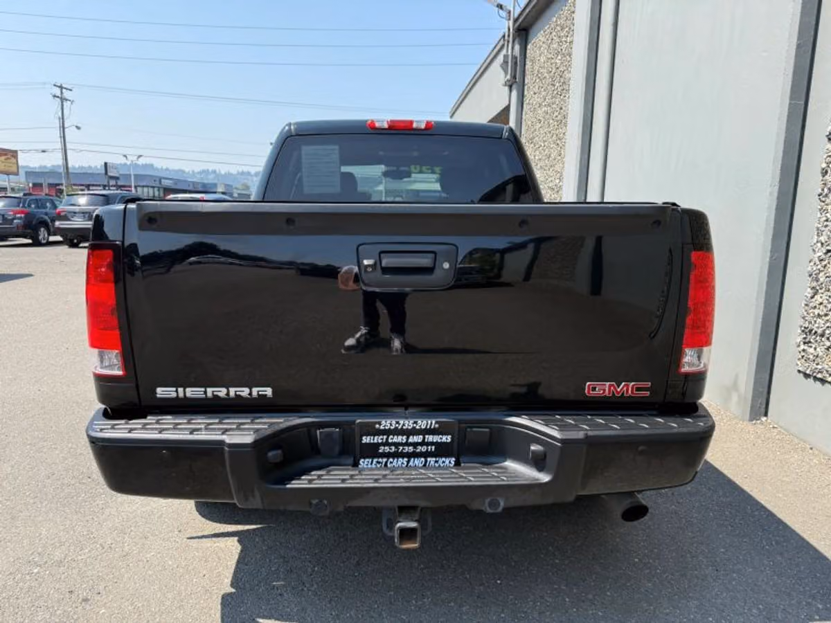2013 GMC Sierra 1500 Denali Crew Cab Image 8