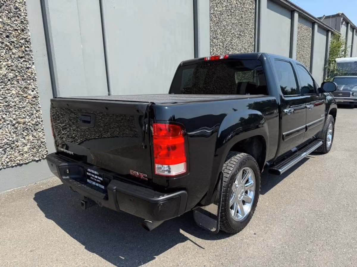 2013 GMC Sierra 1500 Denali Crew Cab Image 6