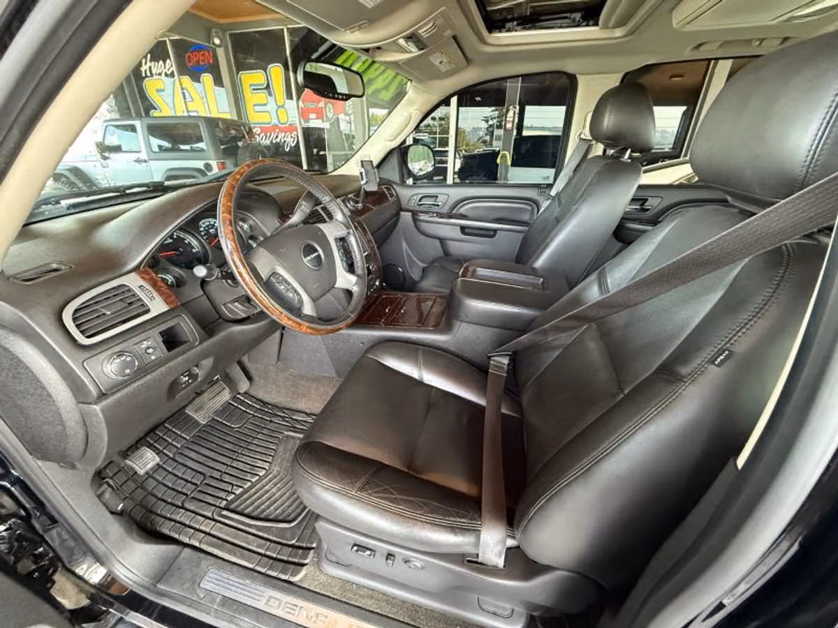 2013 GMC Sierra 1500 Denali Crew Cab Image 12