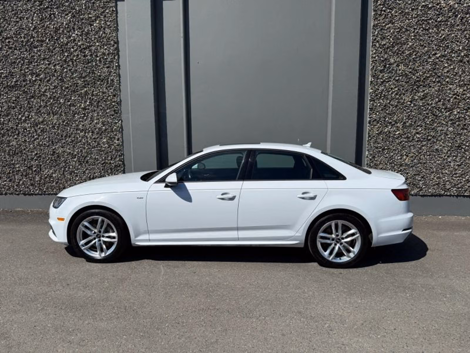 2017 Audi A4 2.0T quattro Premium Upper Image 2