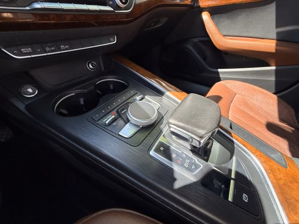 2017 Audi A4 2.0T quattro Premium Image 13