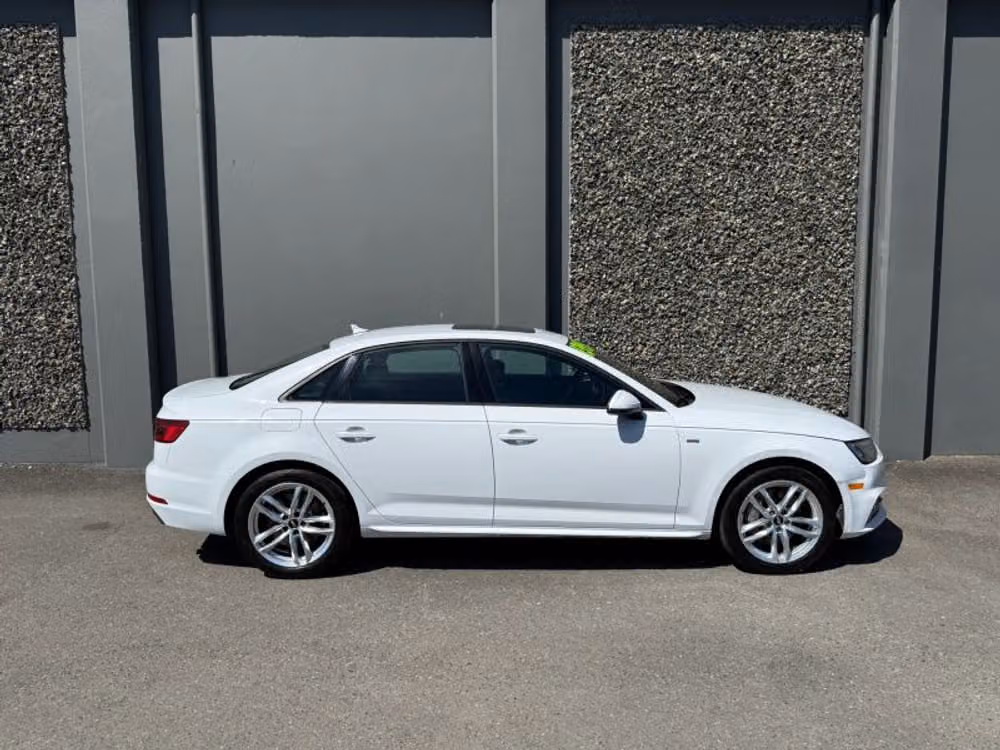 2017 Audi A4 2.0T quattro Premium Image 5