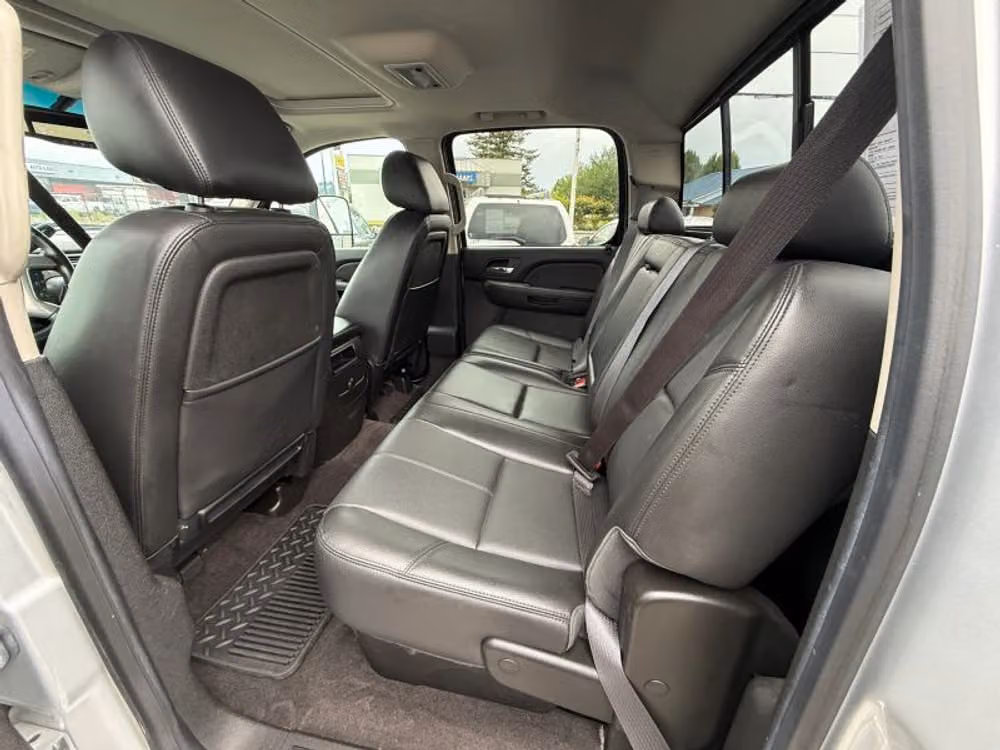 2014 Chevrolet Silverado 2500HD LTZ Pickup 4D 8 ft Crew Cab Image 16