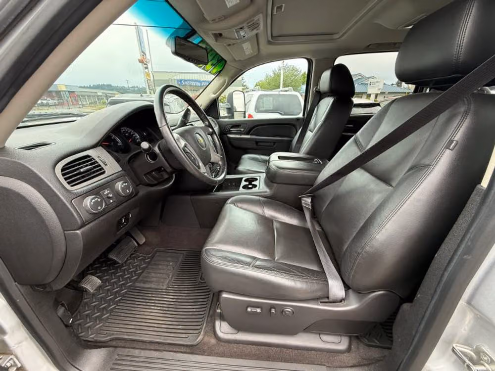 2014 Chevrolet Silverado 2500HD LTZ Pickup 4D 8 ft Crew Cab Image 14