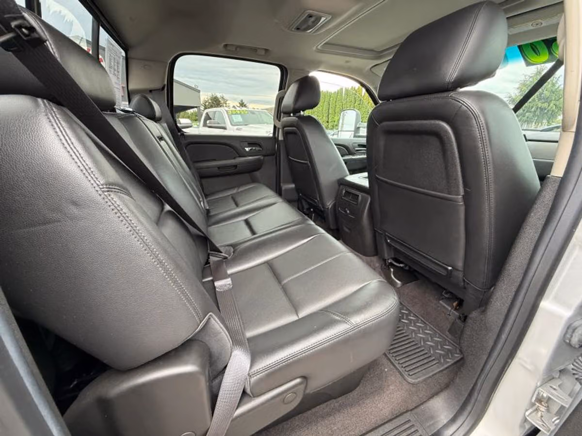 2014 Chevrolet Silverado 2500HD LTZ Pickup 4D 8 ft Crew Cab Image 17