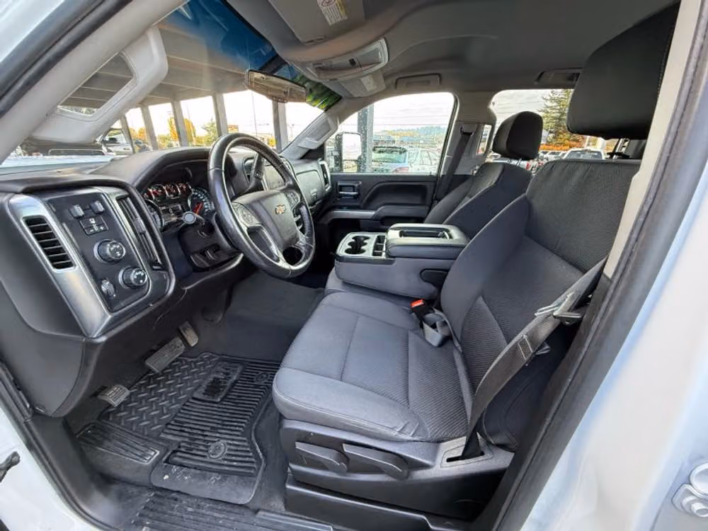 2019 Chevrolet Silverado 2500HD LT Crew Cab Image 12