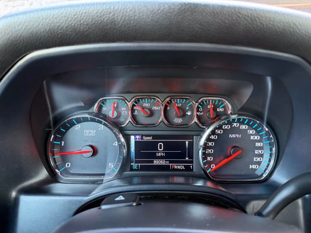 2019 Chevrolet Silverado 2500HD LT Crew Cab Image 10