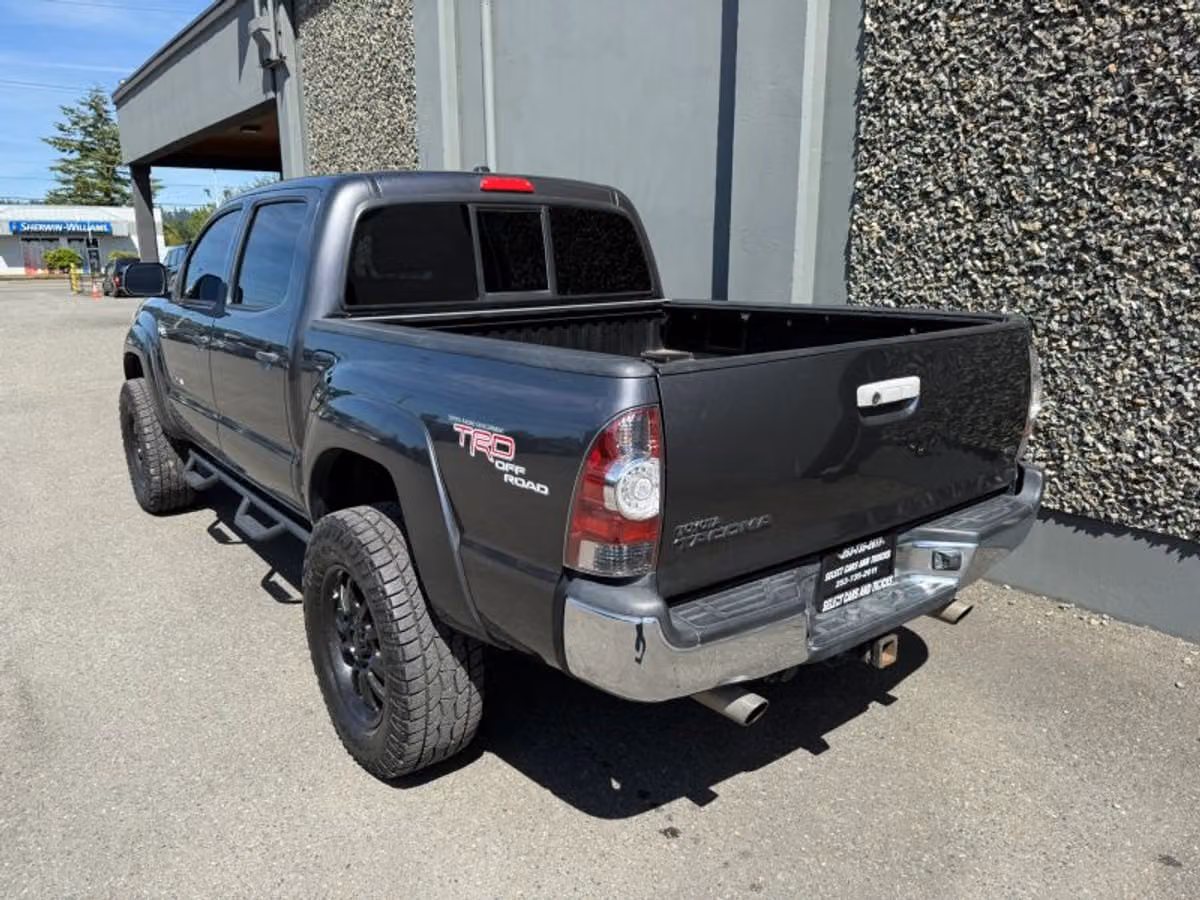 2011 Toyota Tacoma V6 Double Cab Image 3