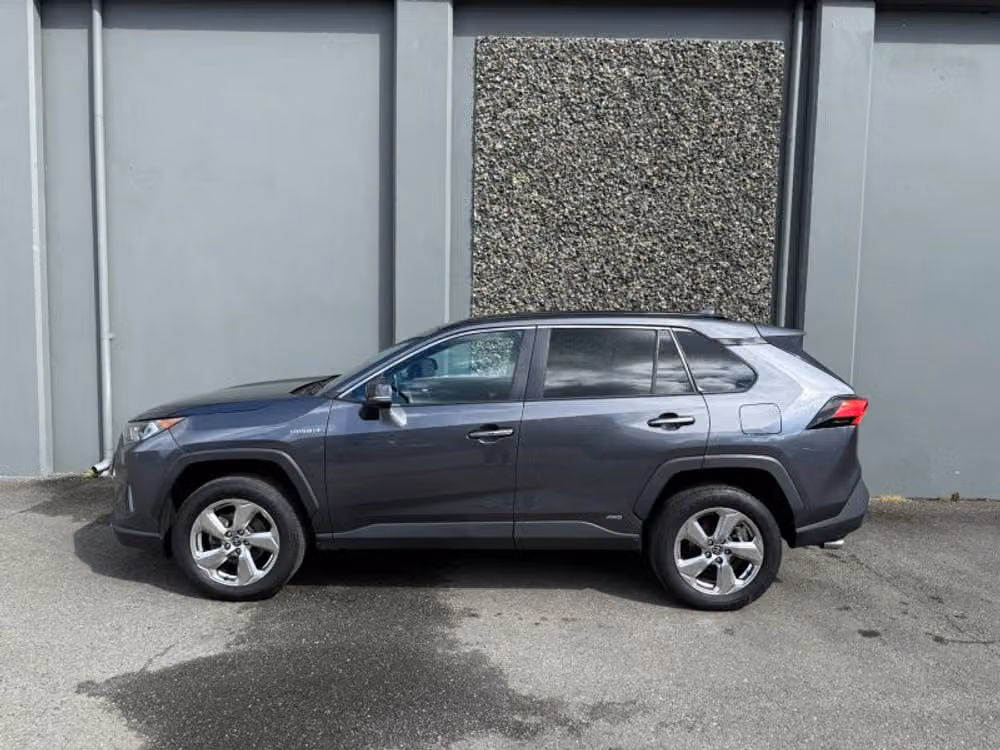 2021 Toyota RAV4 Hybrid Limited Image 2