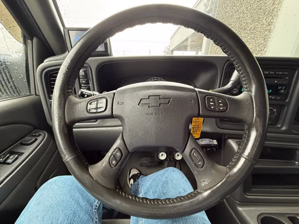 2005 Chevrolet Silverado 3500 LS Extended Cab Image 9