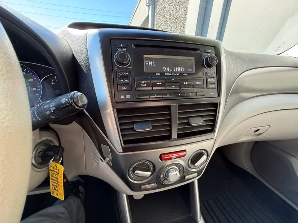 2012 Subaru Forester 2.5X Premium Crossover Image 11