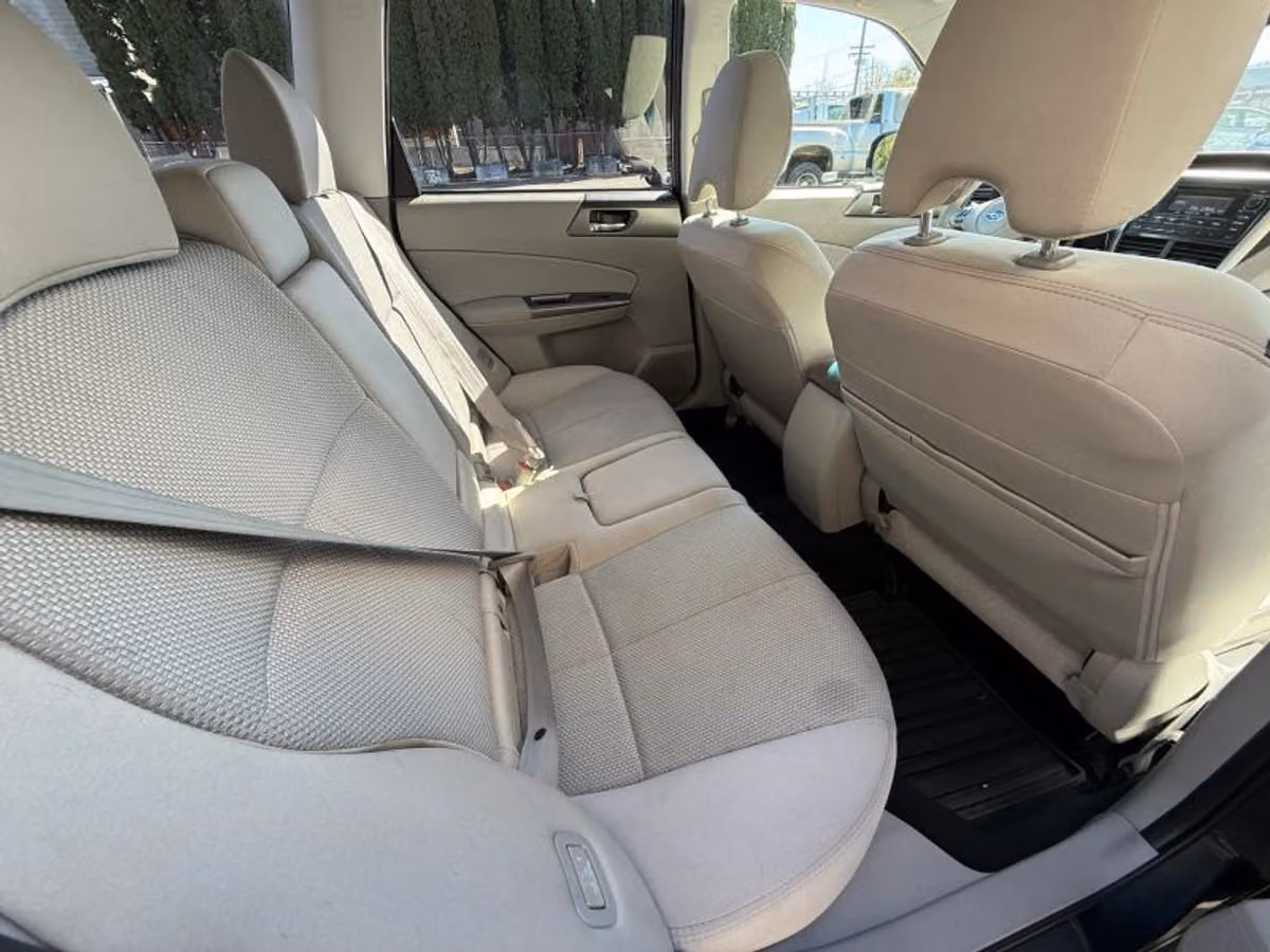 2012 Subaru Forester 2.5X Premium Crossover Image 16