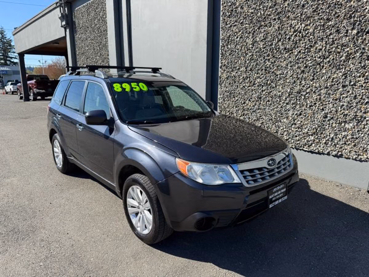 2012 Subaru Forester 2.5X Premium Crossover Image 4