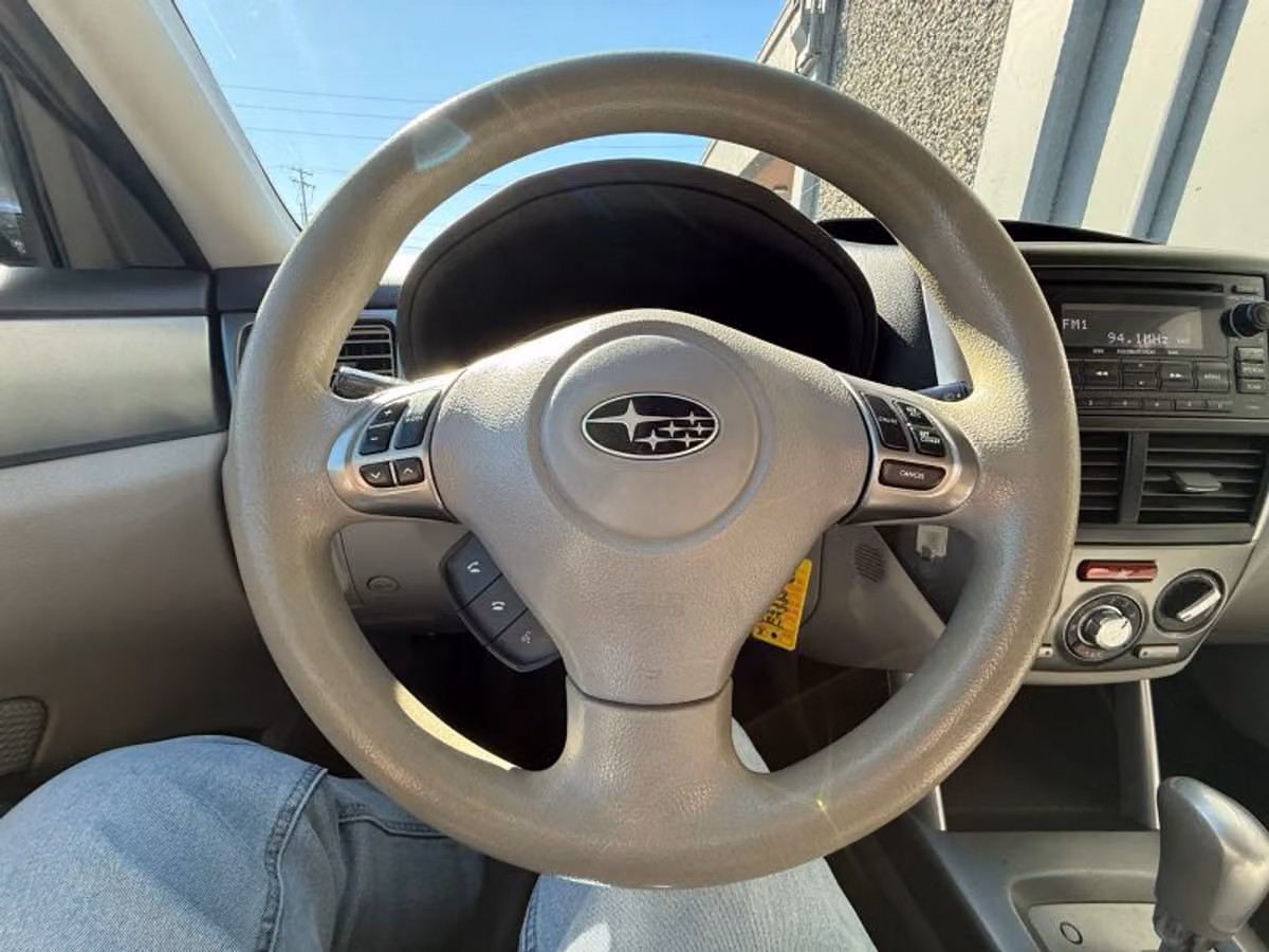 2012 Subaru Forester 2.5X Premium Crossover Image 9