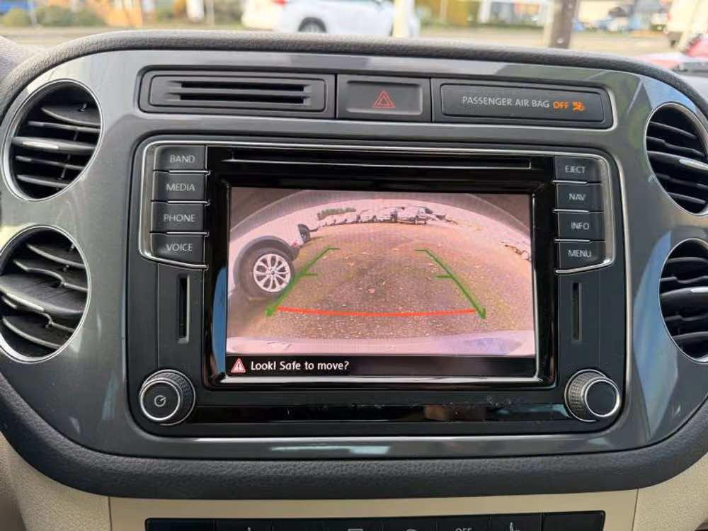 2016 Volkswagen Tiguan 2.0T SE 4Motion Image 12