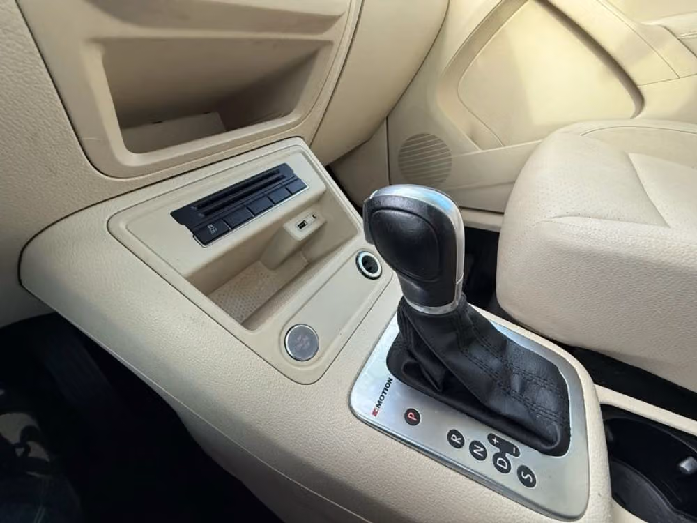 2016 Volkswagen Tiguan 2.0T SE 4Motion Image 13