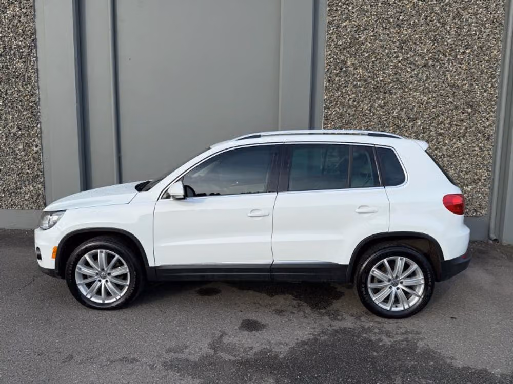 2016 Volkswagen Tiguan 2.0T SE 4Motion Image 2