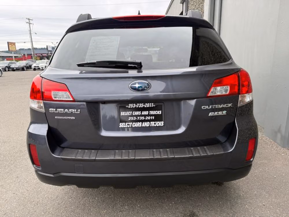 2013 Subaru Outback 2.5i Limited Crossover Image 8