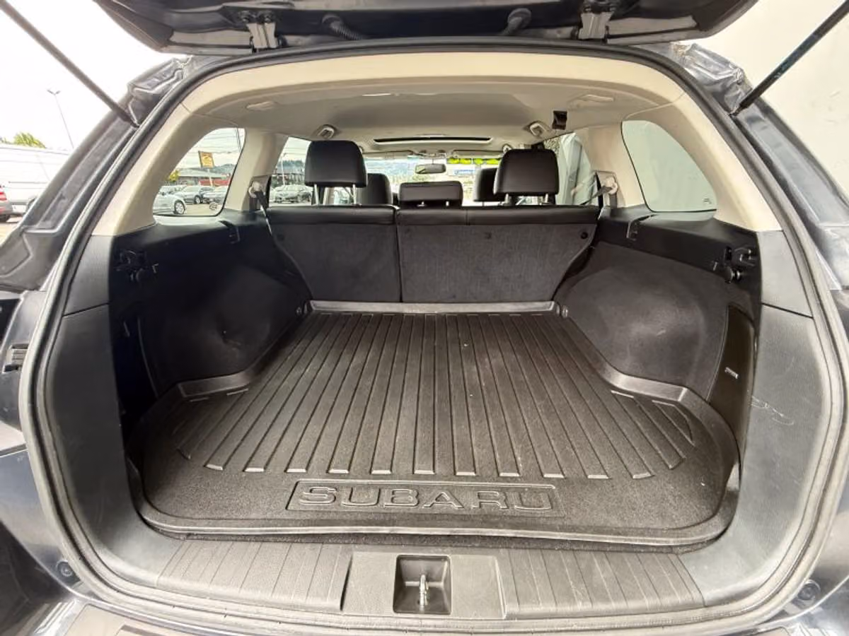 2013 Subaru Outback 2.5i Limited Crossover Image 18