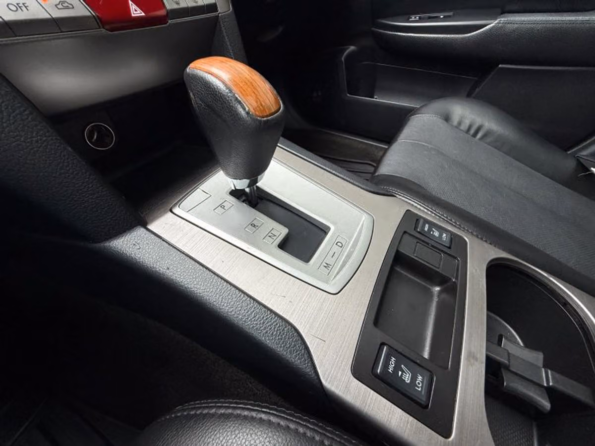 2013 Subaru Outback 2.5i Limited Crossover Image 12