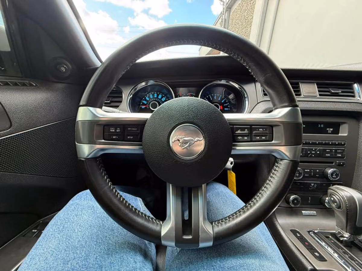 2014 Ford Mustang GT Image 9