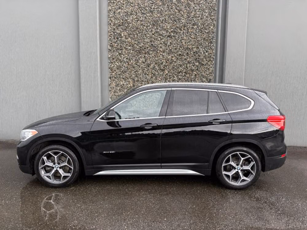2016 BMW X1 xDrive28i Image 2