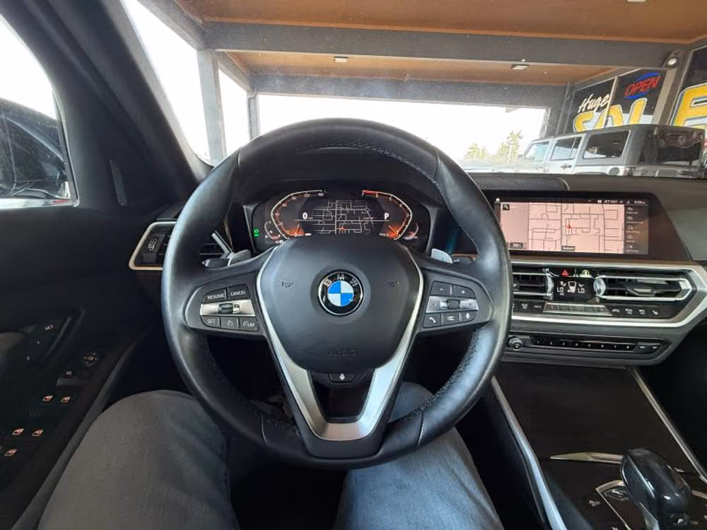 2020 BMW 3 Series 330i xDrive Image 9