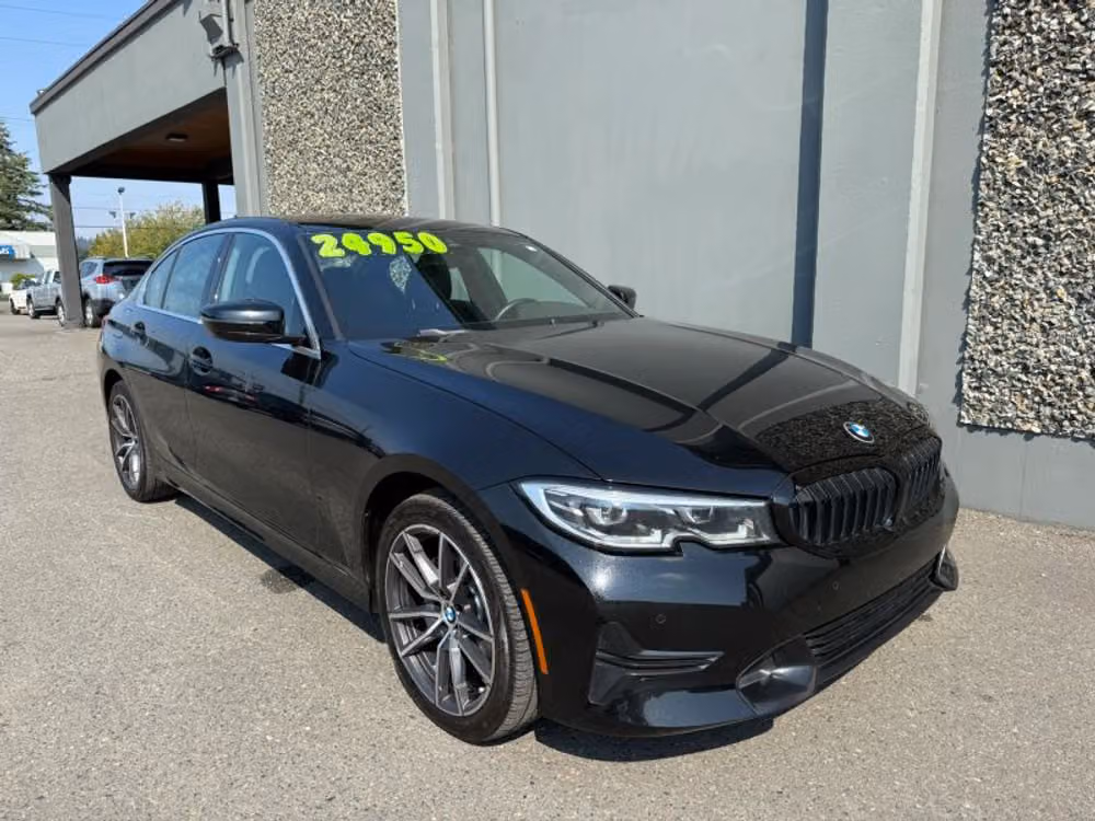 2020 BMW 3 Series 330i xDrive Image 4