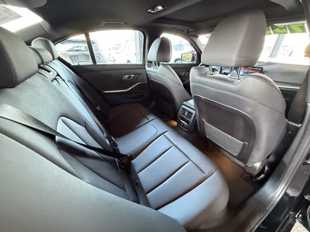 2020 BMW 3 Series 330i xDrive Image 17
