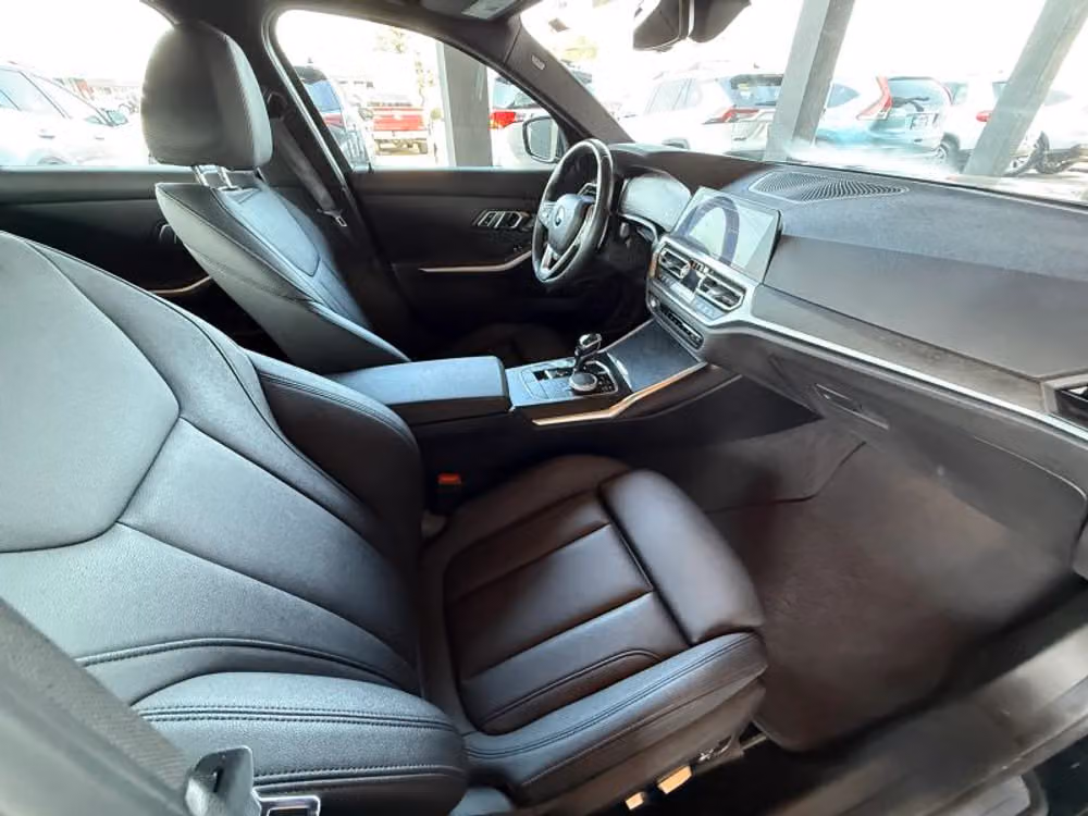 2020 BMW 3 Series 330i xDrive Image 15