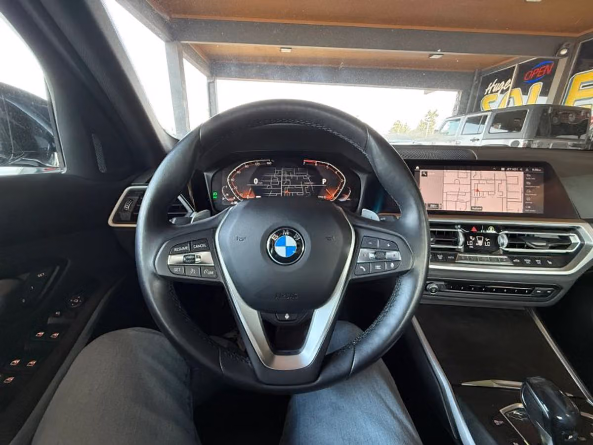 2020 BMW 3 Series 330i xDrive Image 9