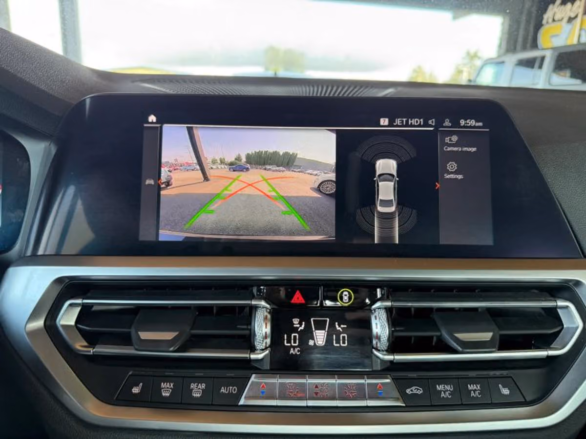 2020 BMW 3 Series 330i xDrive Image 13
