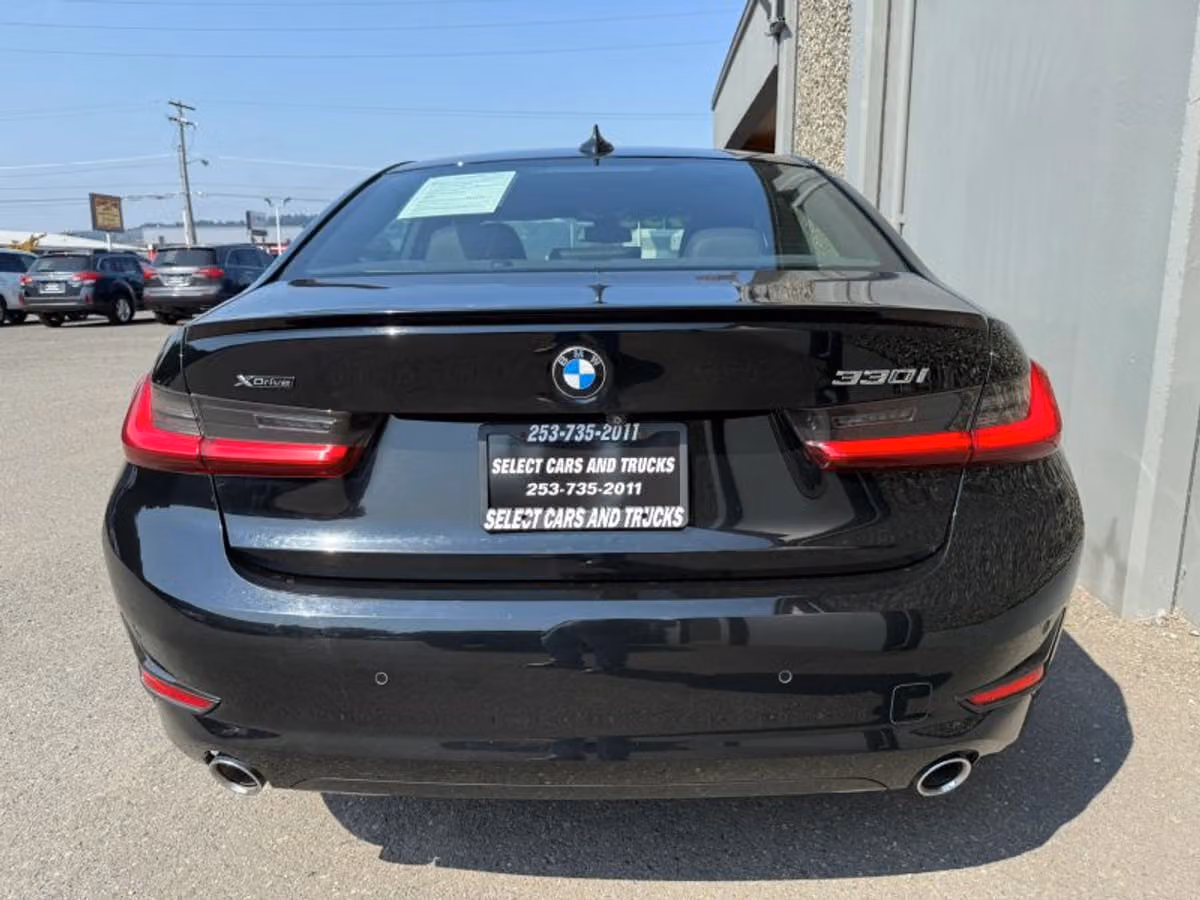 2020 BMW 3 Series 330i xDrive Image 8