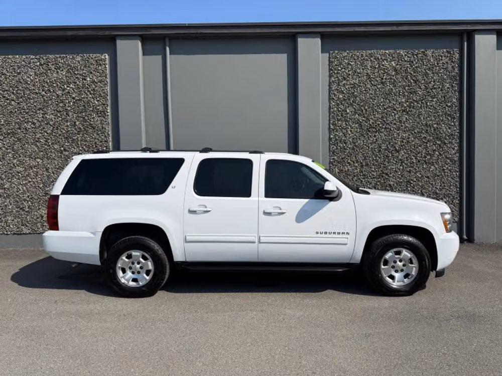 2013 Chevrolet Suburban LT Image 5