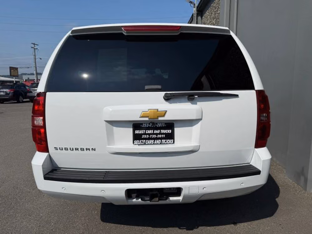 2013 Chevrolet Suburban LT Image 8