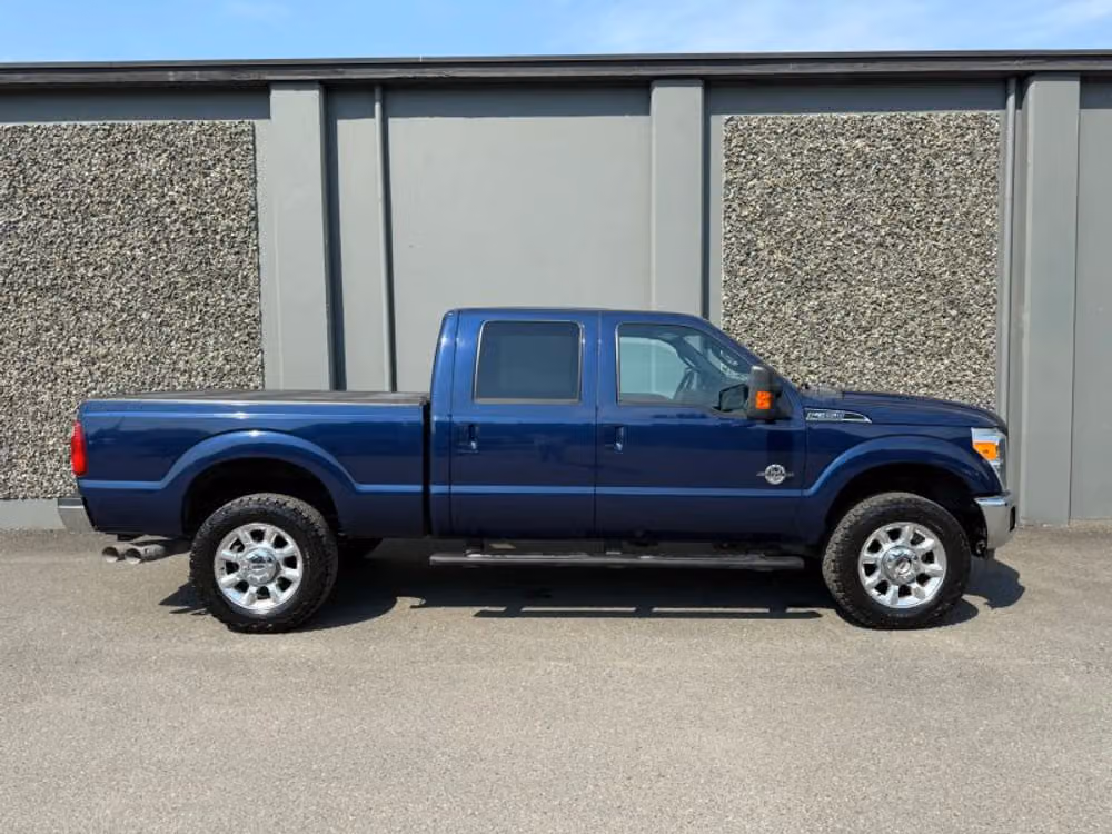 2012 Ford F-350 Super Duty Lariat Crew Cab Image 5