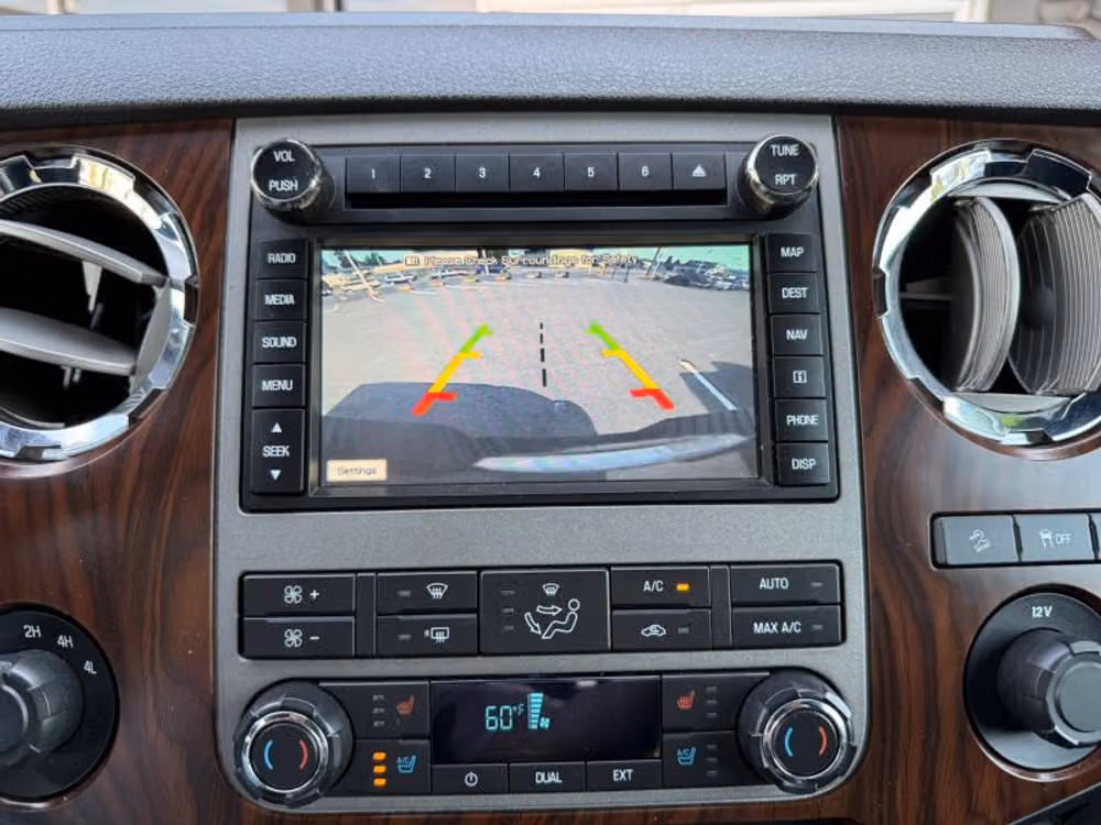 2012 Ford F-350 Super Duty Lariat Crew Cab Image 12