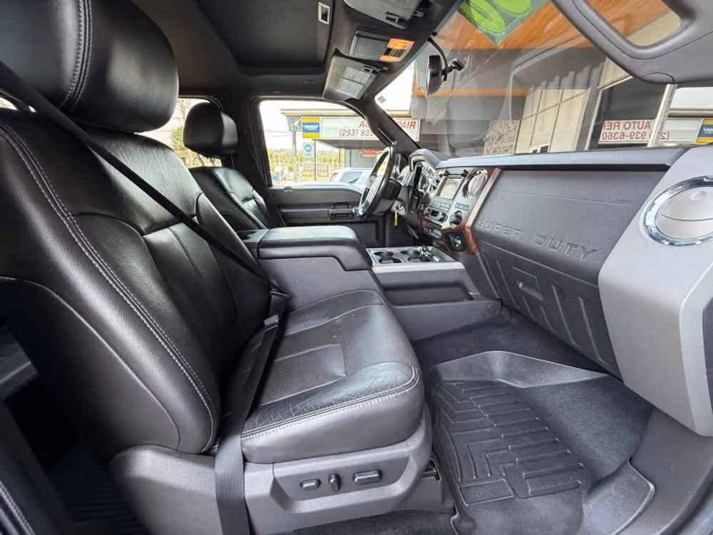 2012 Ford F-350 Super Duty Lariat Crew Cab Image 14