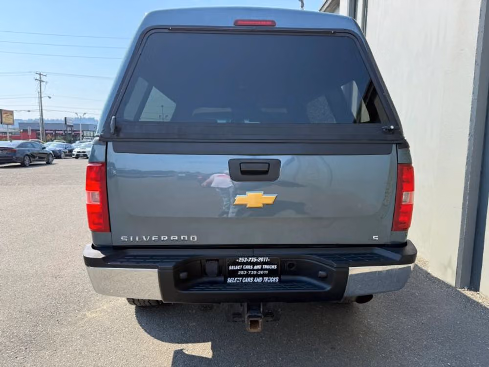 2013 Chevrolet Silverado 2500HD Work Truck Pickup 4D 8 ft Extended Cab Image 8