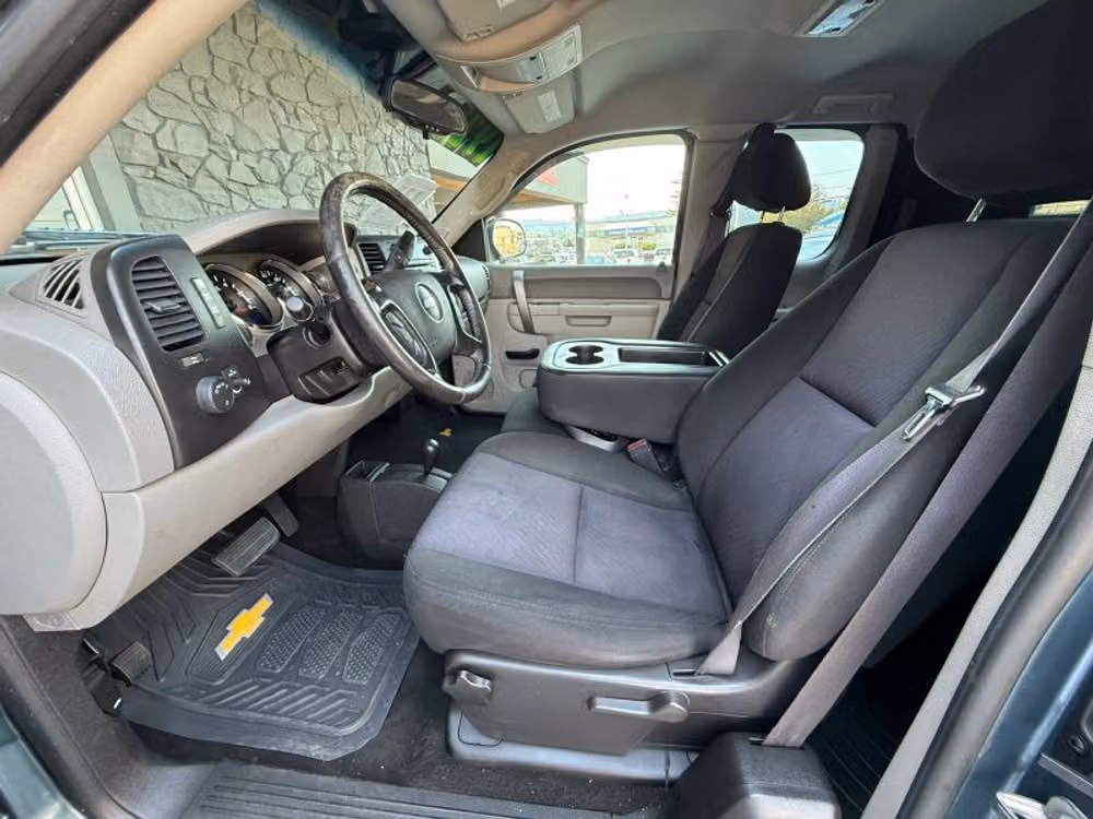 2013 Chevrolet Silverado 2500HD Work Truck Pickup 4D 8 ft Extended Cab Image 13