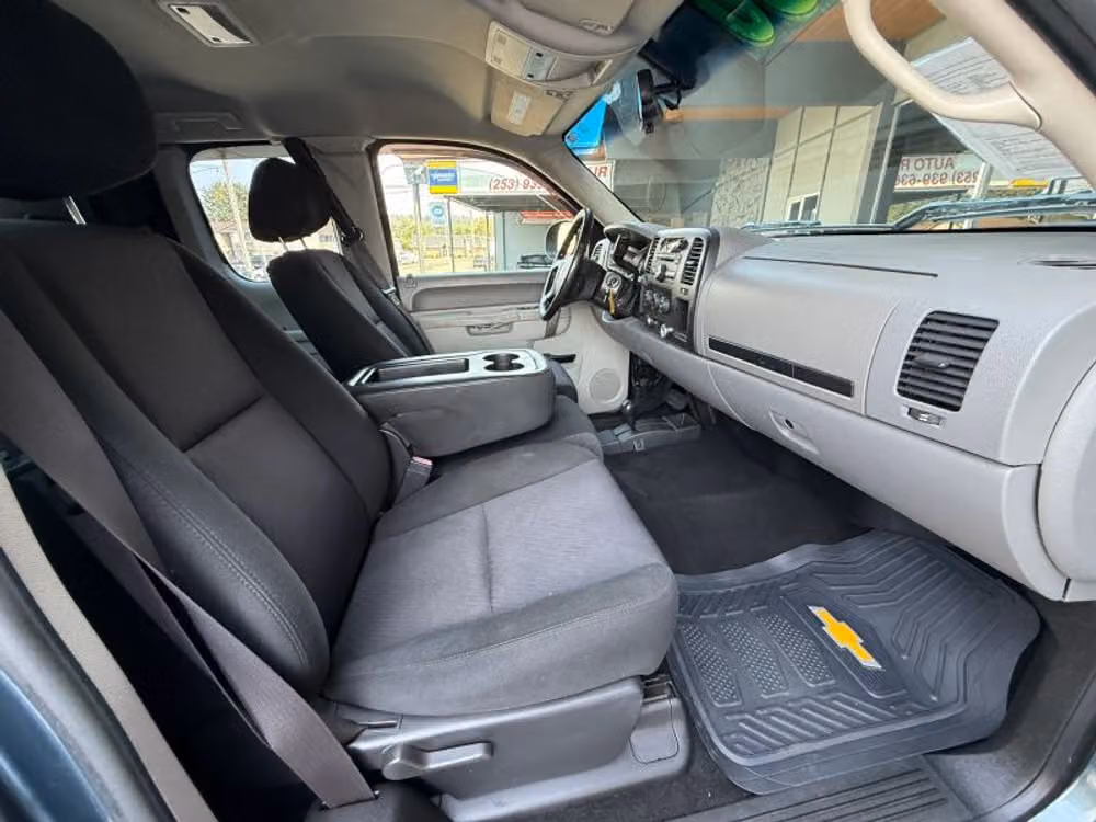 2013 Chevrolet Silverado 2500HD Work Truck Pickup 4D 8 ft Extended Cab Image 14