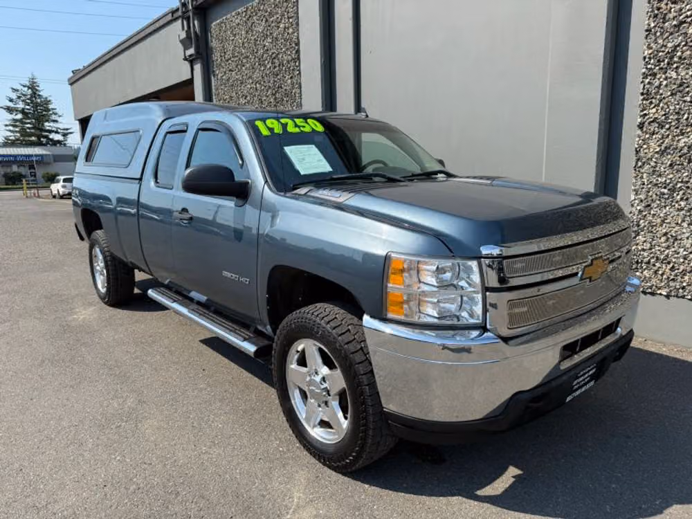 2013 Chevrolet Silverado 2500HD Work Truck Pickup 4D 8 ft Extended Cab Image 4