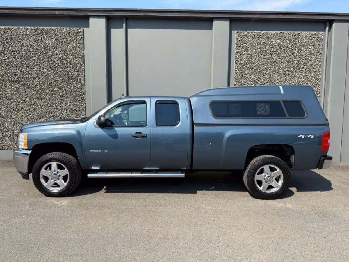 2013 Chevrolet Silverado 2500HD Work Truck Pickup 4D 8 ft Extended Cab Image 2