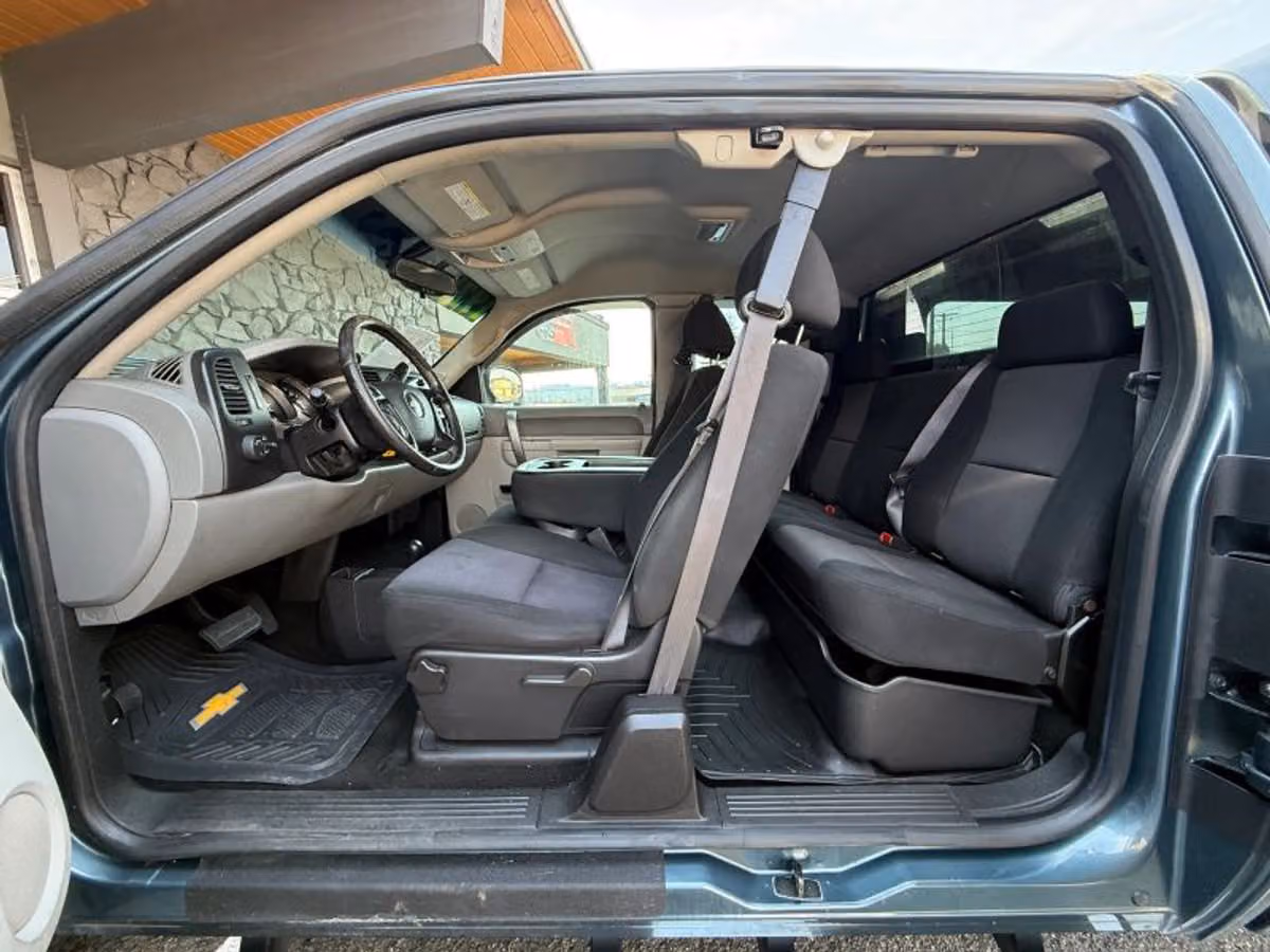 2013 Chevrolet Silverado 2500HD Work Truck Pickup 4D 8 ft Extended Cab Image 15