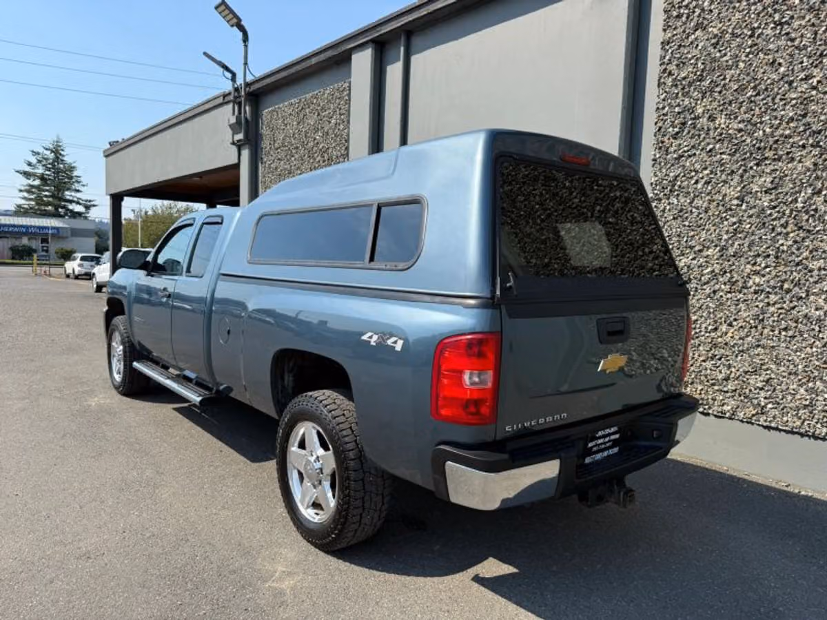 2013 Chevrolet Silverado 2500HD Work Truck Pickup 4D 8 ft Extended Cab Image 3