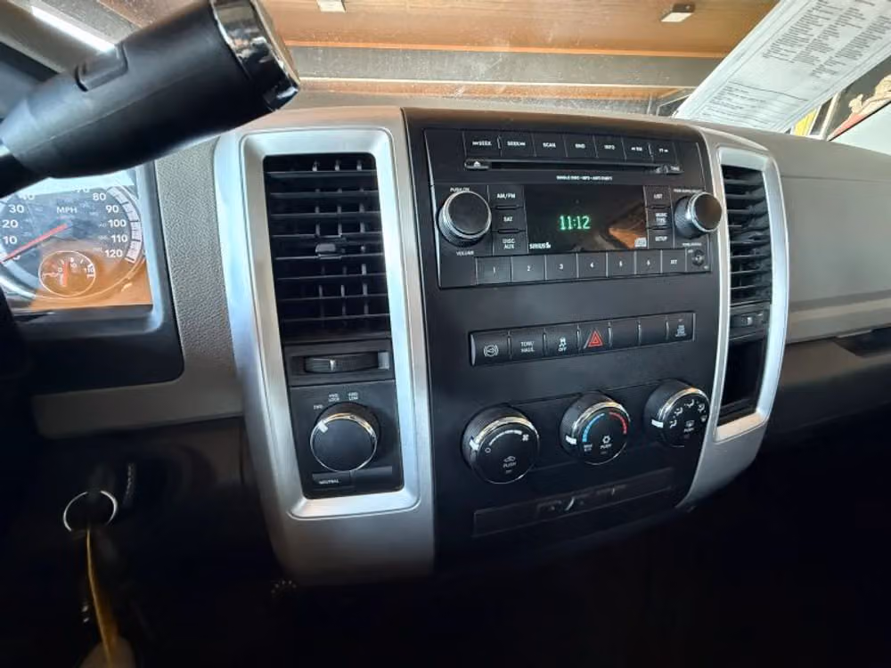 2012 Ram 2500 SLT Crew Cab Image 11