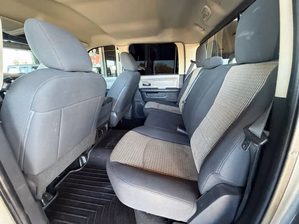 2012 Ram 2500 SLT Crew Cab Image 15