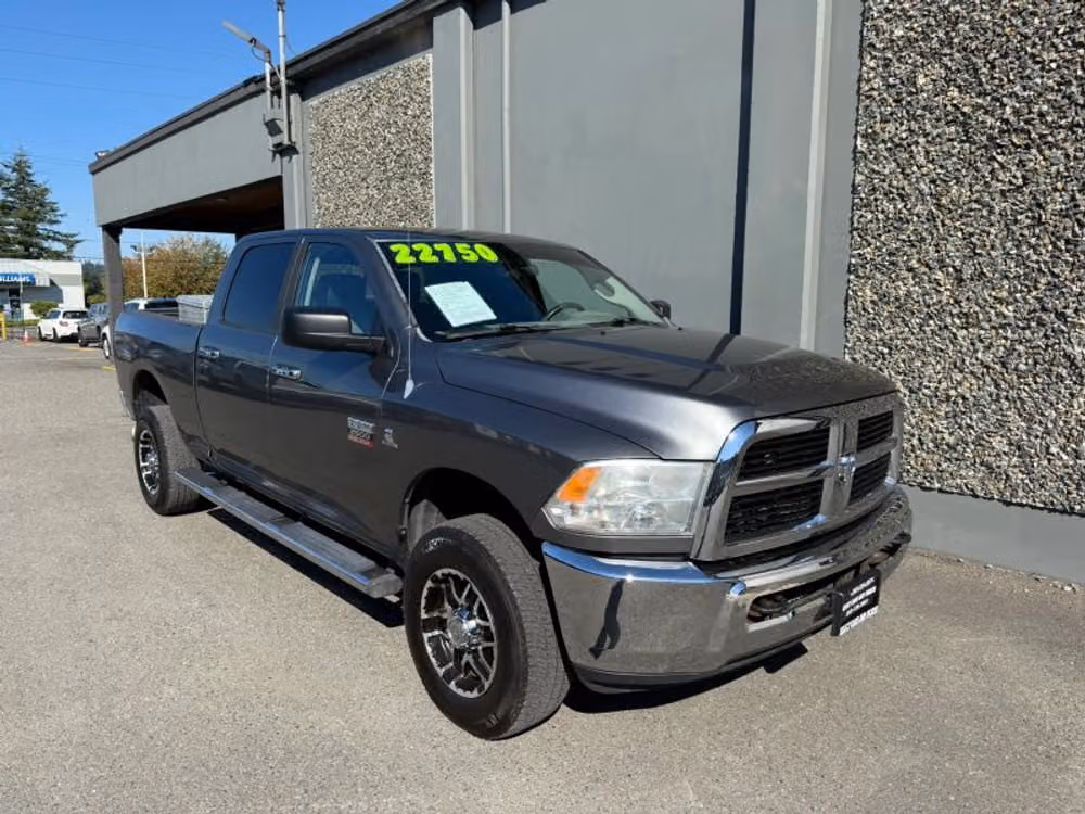 2012 Ram 2500 SLT Crew Cab Image 4