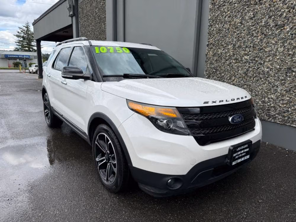2013 Ford Explorer Sport Lower Image 2
